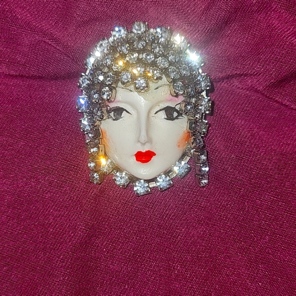 Lady Face Flapper Brooch